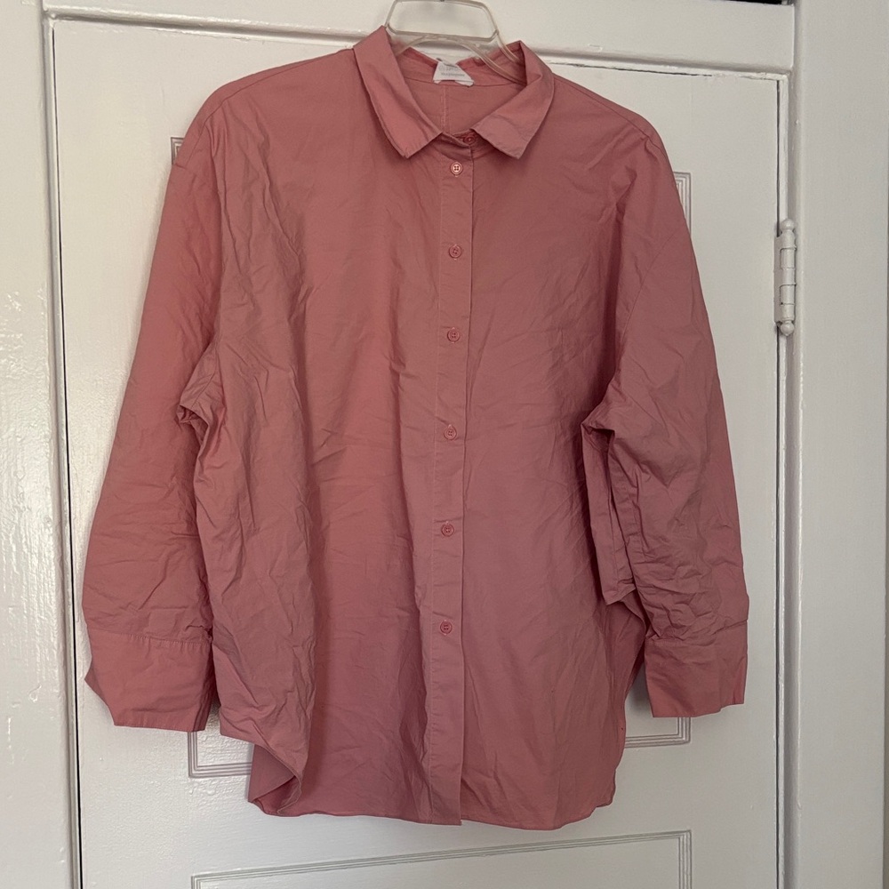 Unisex Asymmetrical Hem Button-Up Shirt